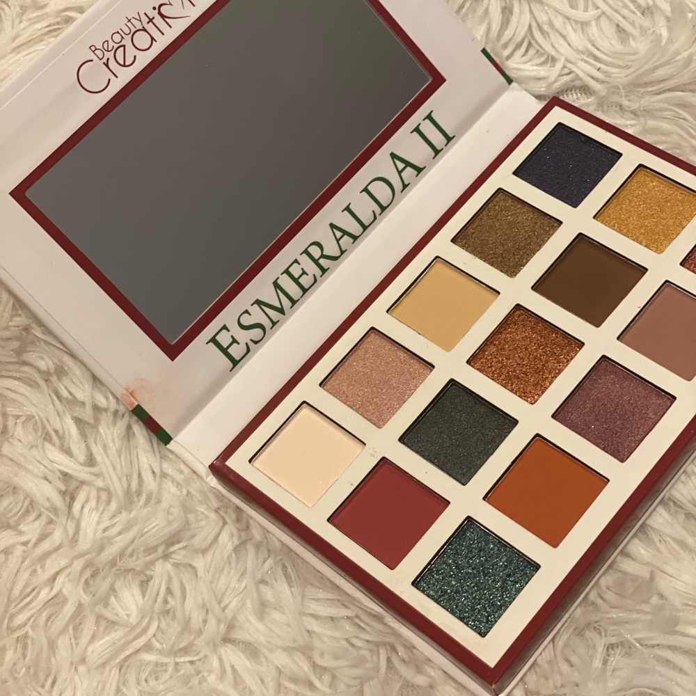 Esmeralda ll Eyeshadow palette